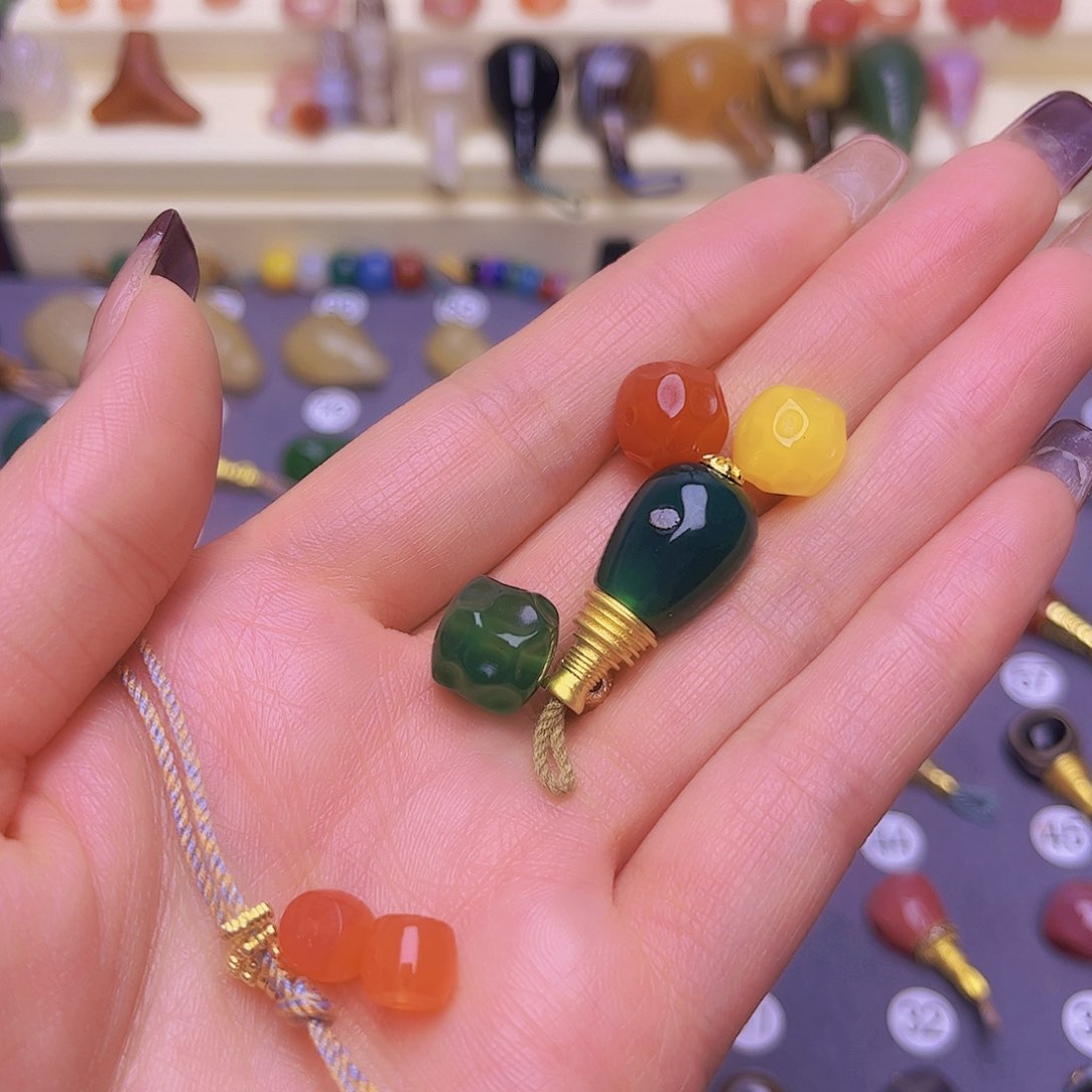 玛瑙/玉髓隔珠未镶嵌婴****子