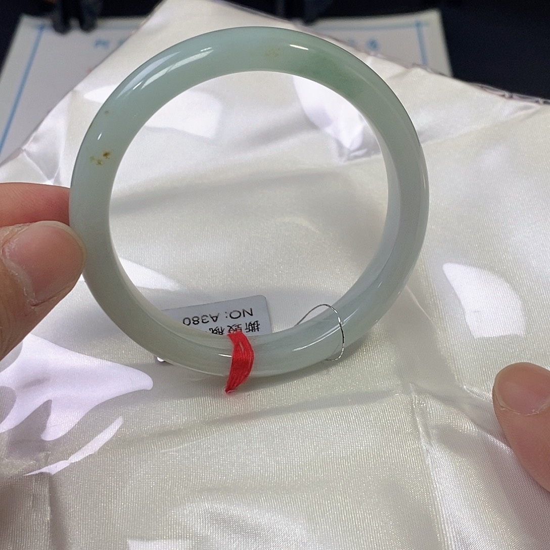 翡翠未镶嵌手镯56