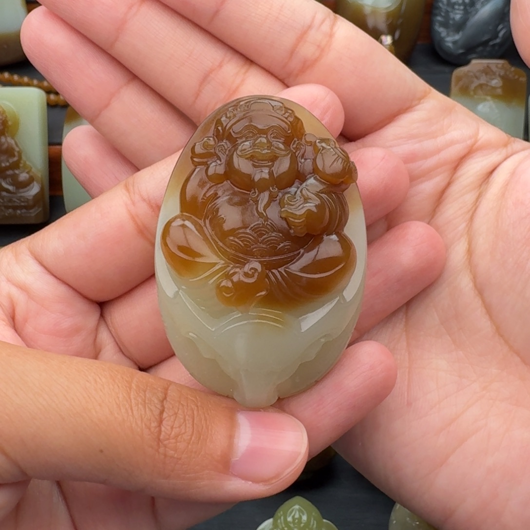 鹏***和田玉未镶嵌颈饰