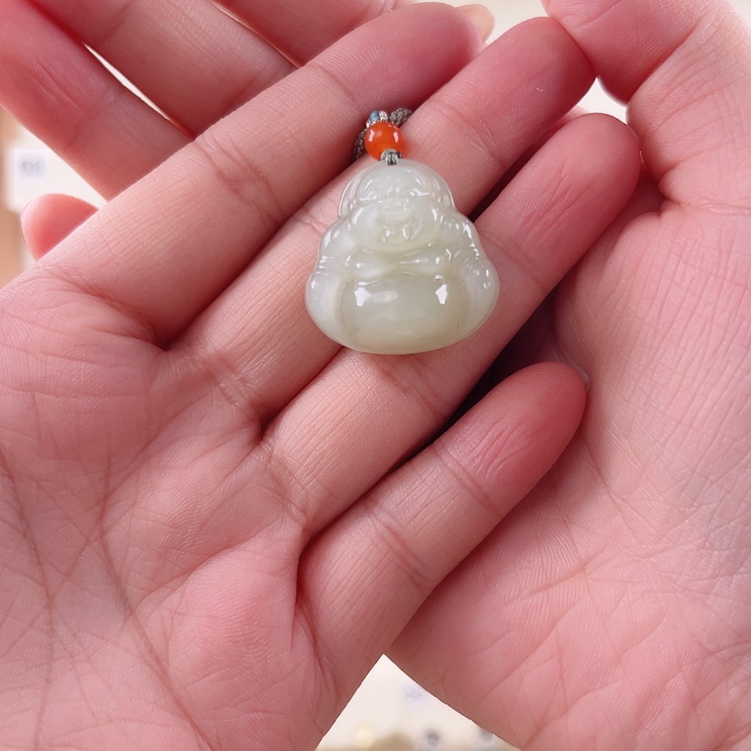 和田玉未镶嵌吊坠(赠链)不*道