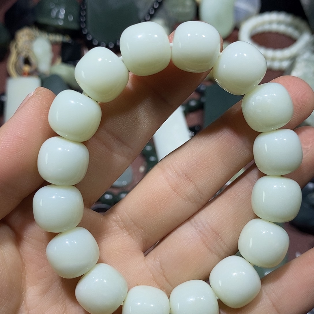 和田玉未镶嵌手链