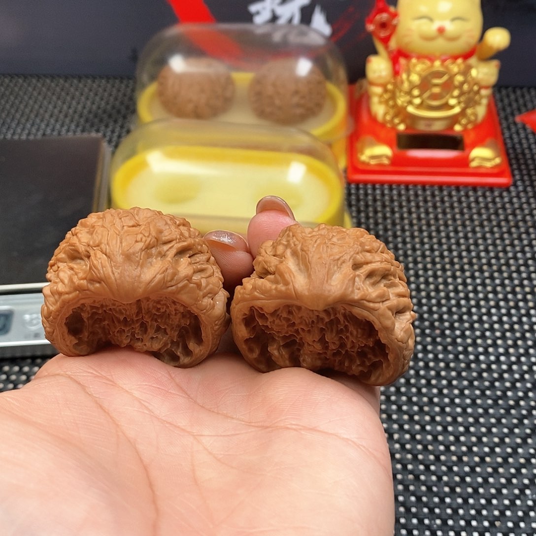 文玩核桃吊坠42尺蛇头