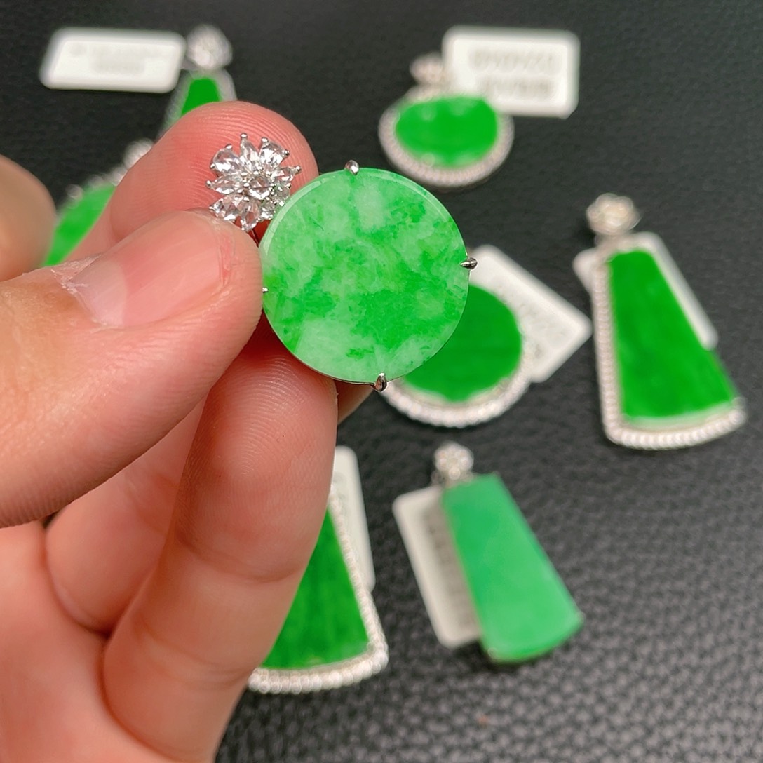 【闪购商品】翡翠吊坠(不含链)银S925镶嵌