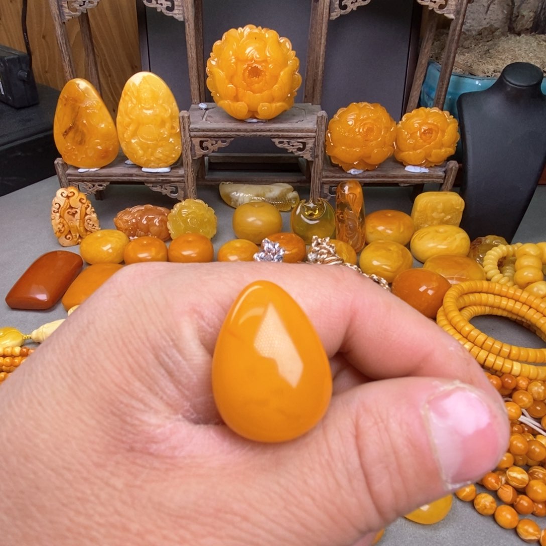 蜜蜡珠宝奇石未镶嵌