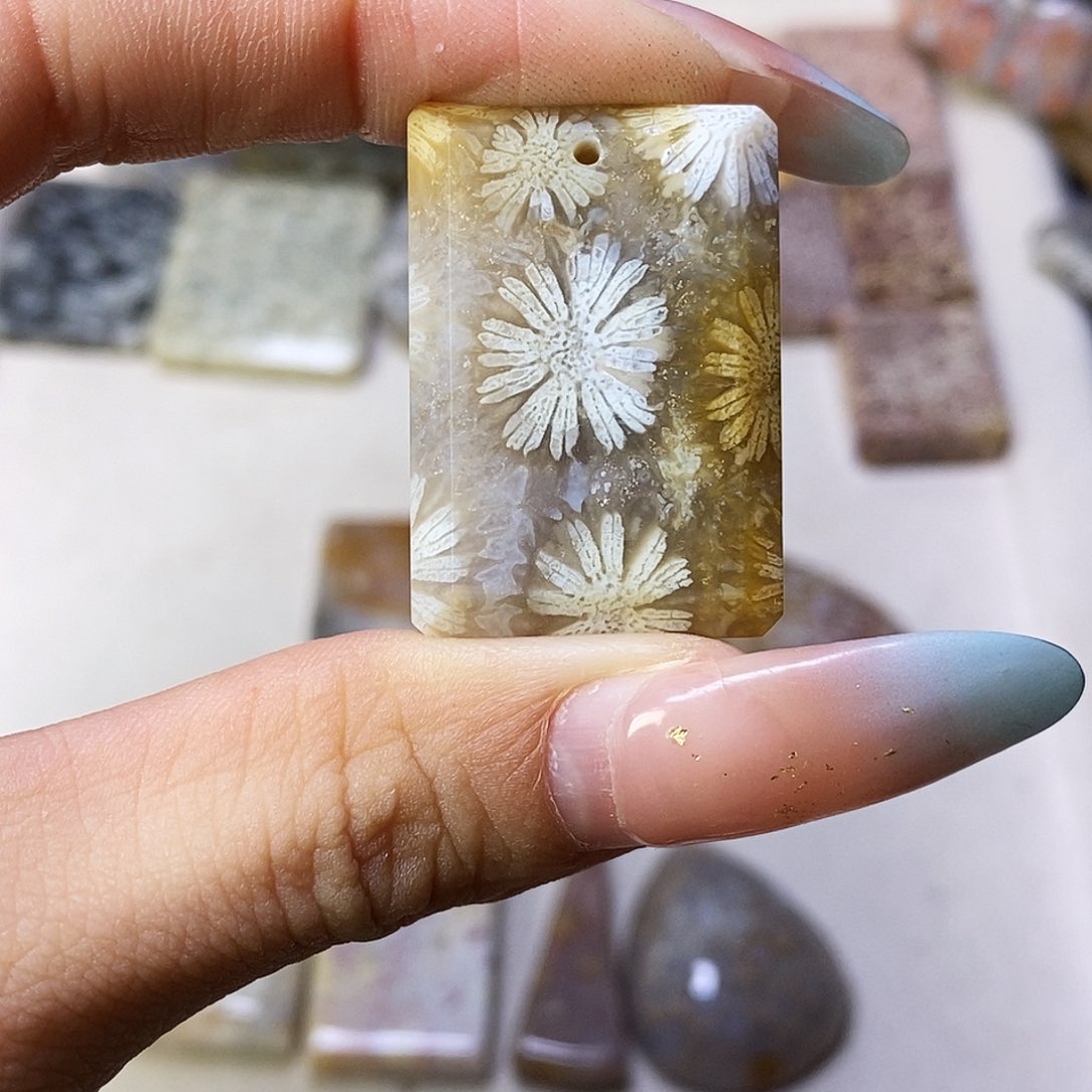 合金颈饰硅化玉你*