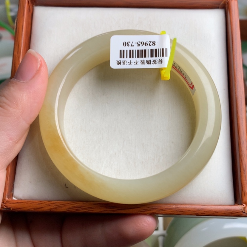 【闪购商品】和田玉手镯未镶嵌