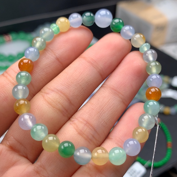 翡翠手镯未镶嵌卡