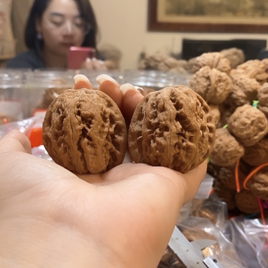 文玩核桃吊坠43将军膀有水尖