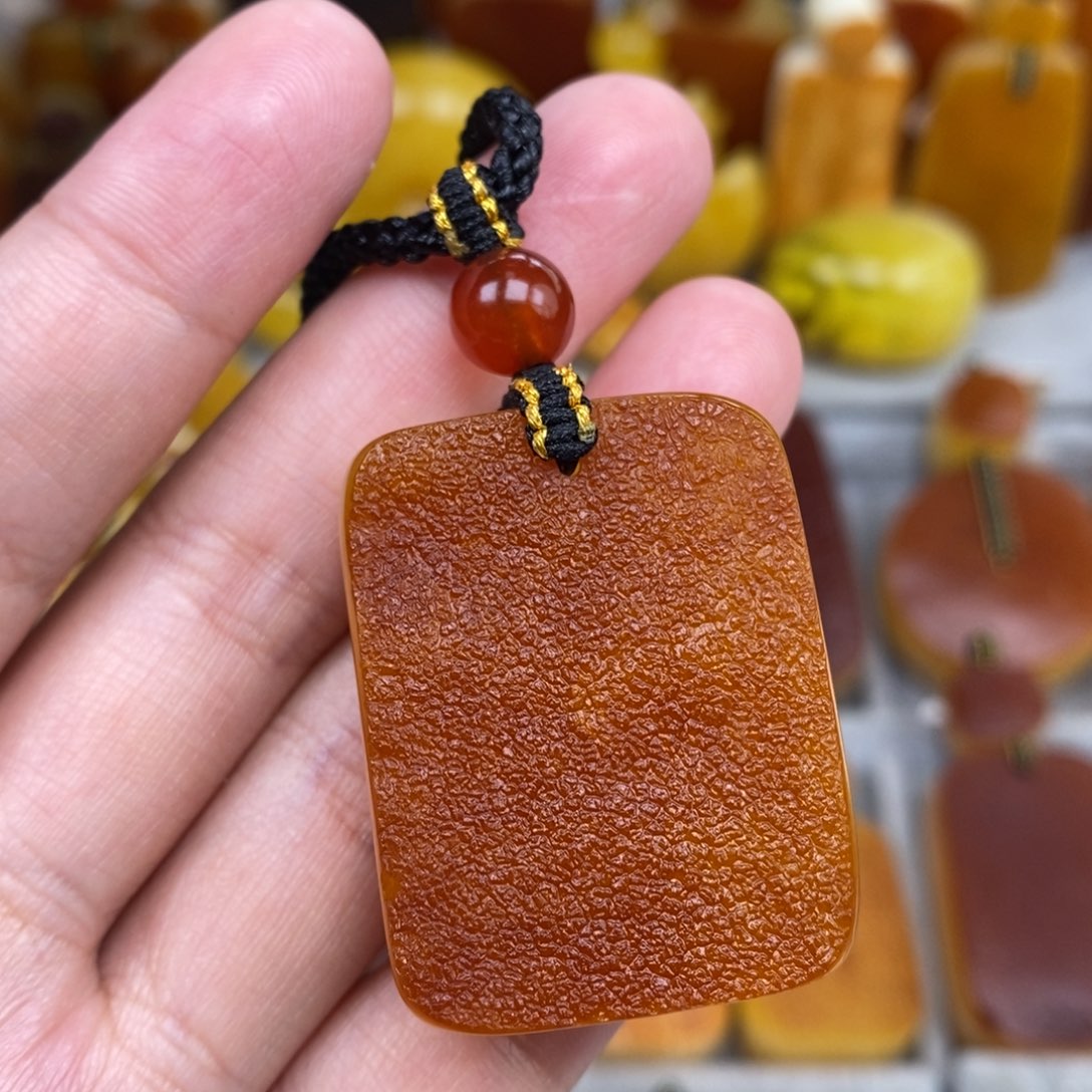 琥珀未镶嵌珠宝奇石