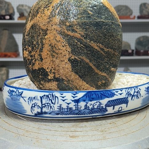 喜上眉梢。天然葫芦雕刻。