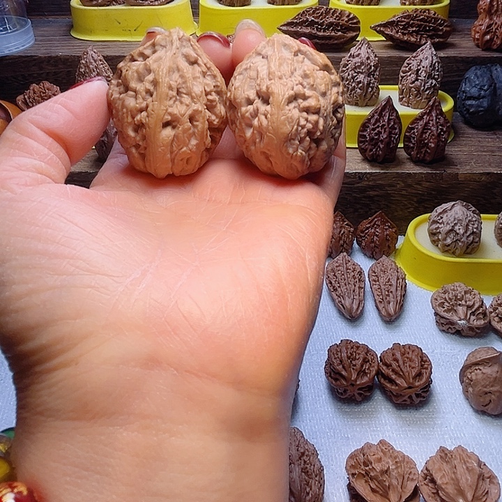 核桃15号车放漏漏咯