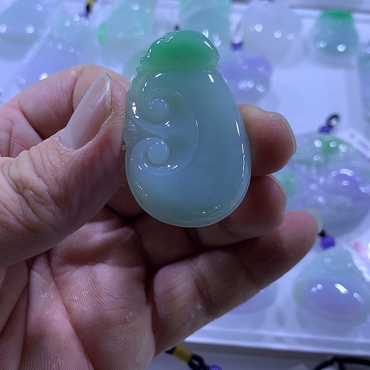 翡翠未镶嵌颈饰天然翡翠A货吊坠