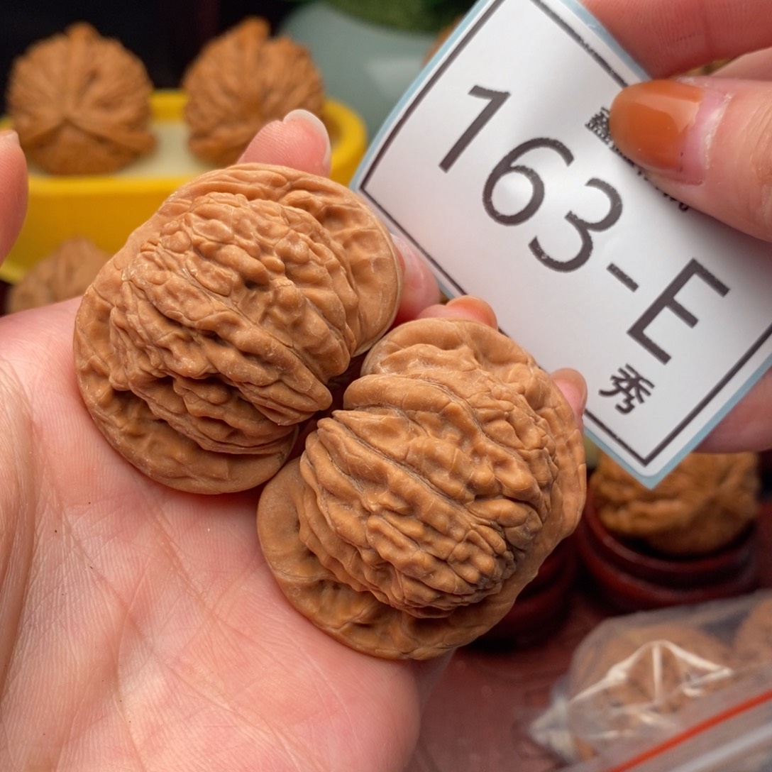 文玩核桃把件汉高楼42