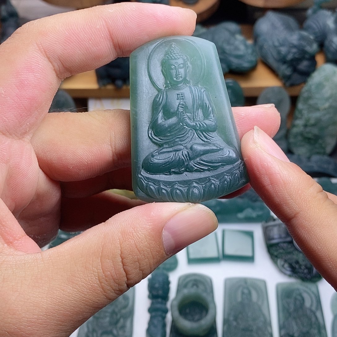 定制翡翠未镶嵌阿米