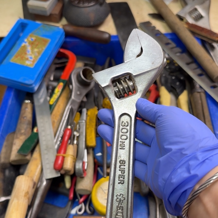 詹***斯五金工具制造工艺