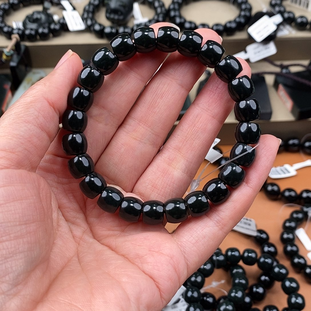 得***贝和田玉未镶嵌手串