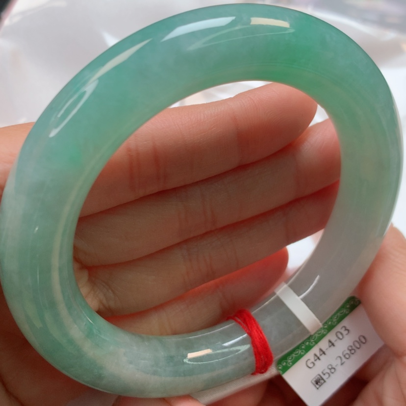 【闪购商品】翡翠手镯未镶嵌大胖圆满绿