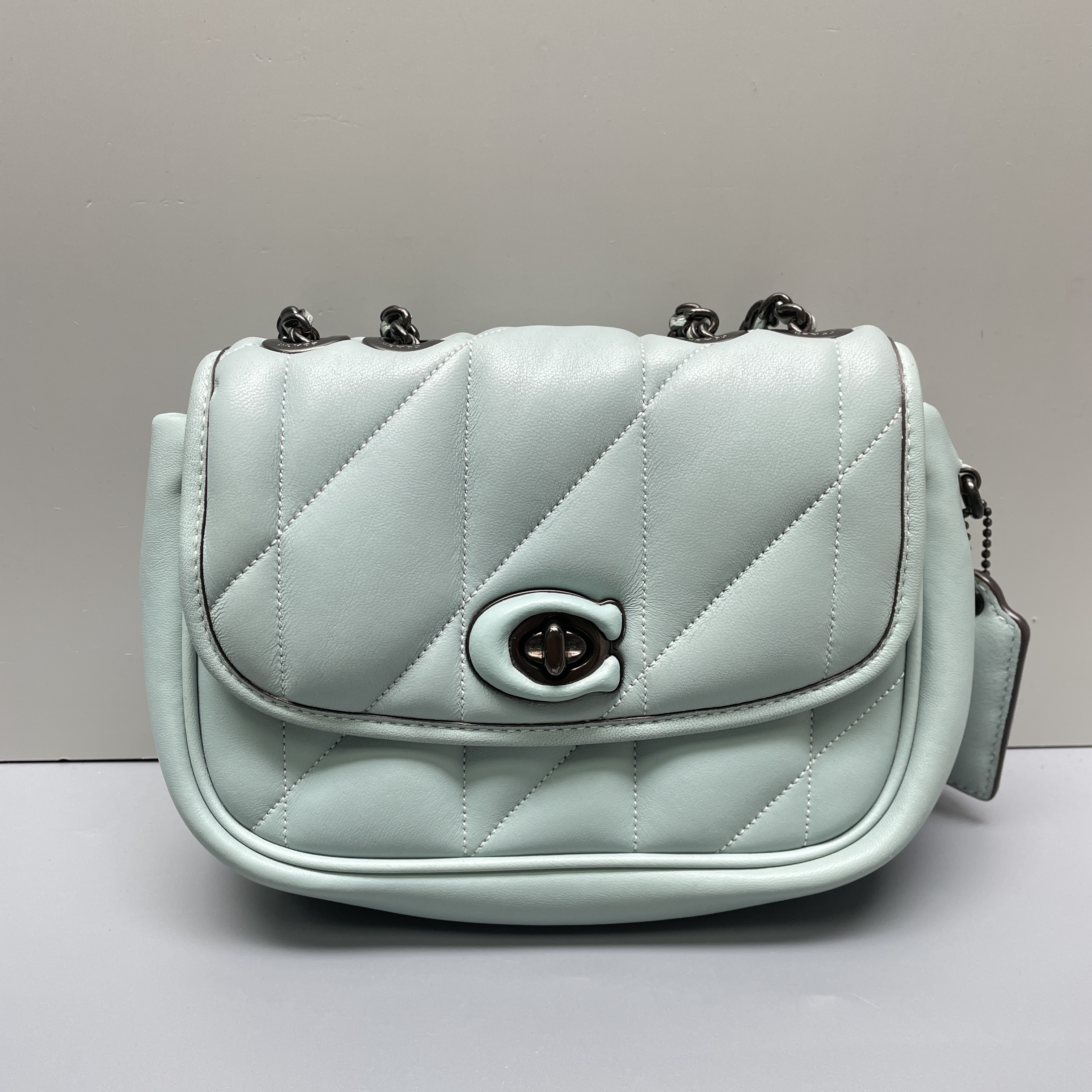 95新 COACH/蔻驰 pillow淡蓝色链条包18*13*7cmM111402