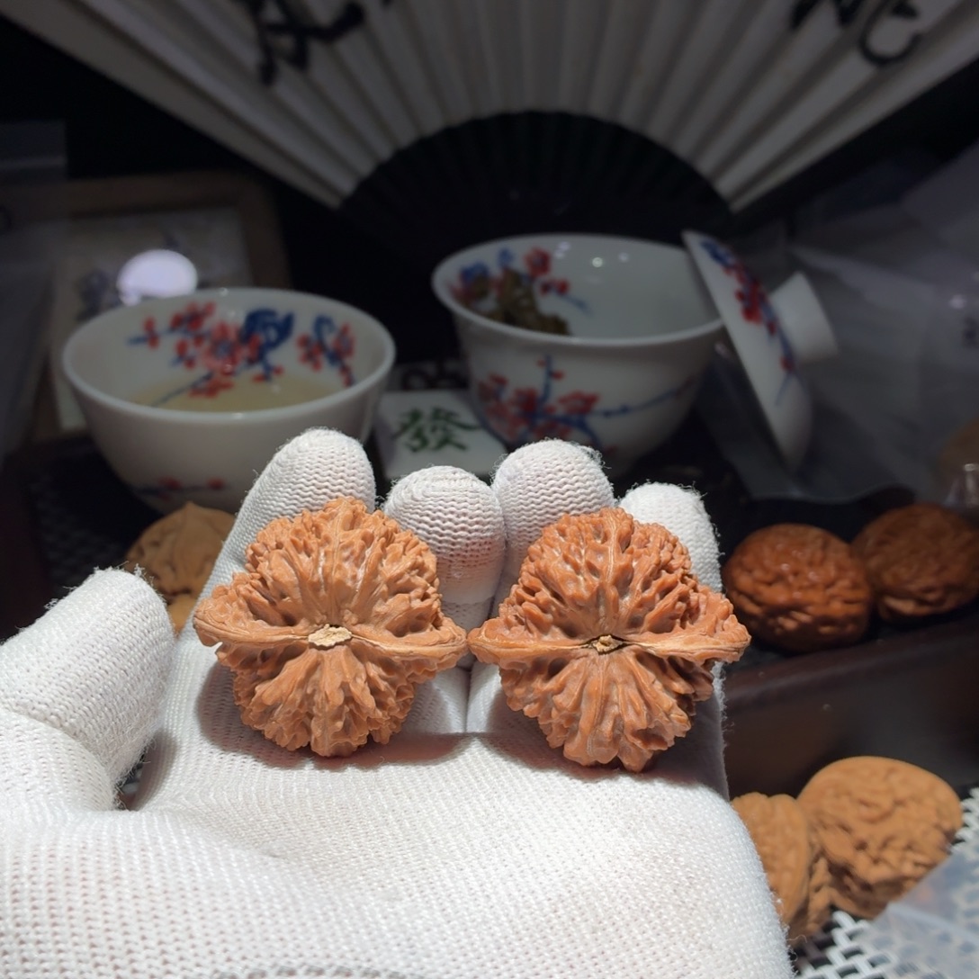 吊坠文玩核桃42.5精品 返油一只满天星