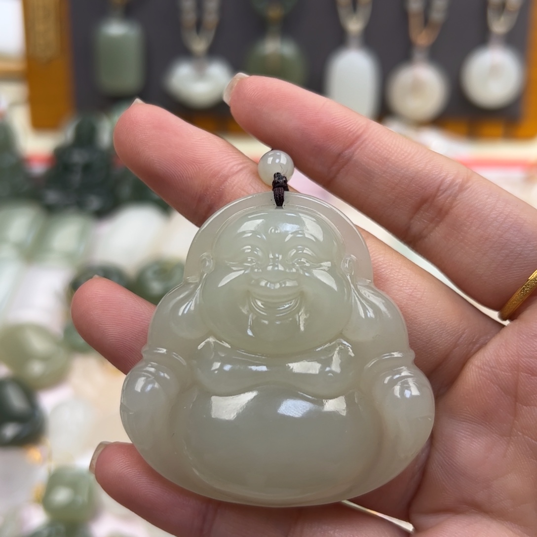 ƪ***雅和田玉未镶嵌颈饰