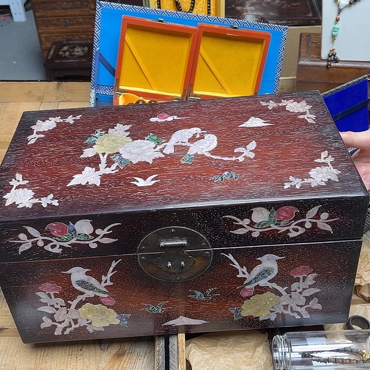 大叶紫檀（黑酸枝木类）