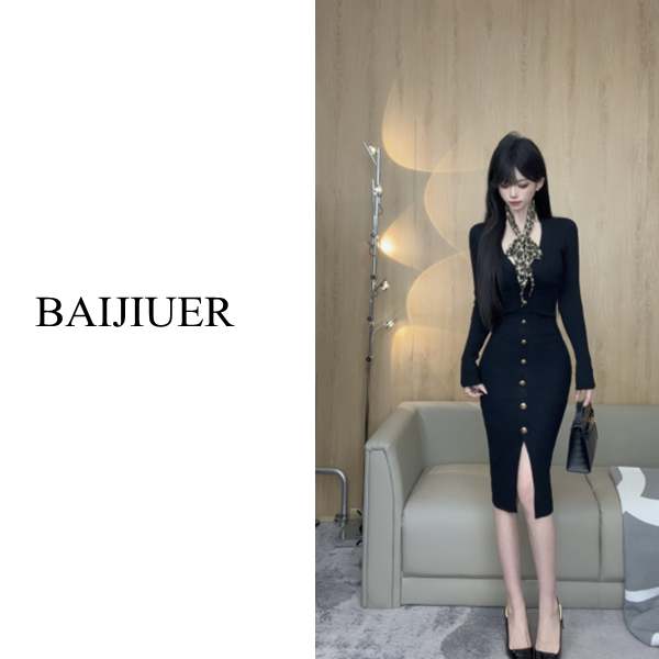 【BAIJIUER】高级感气质小深V领针织连衣裙秋冬修身显瘦包臀裙