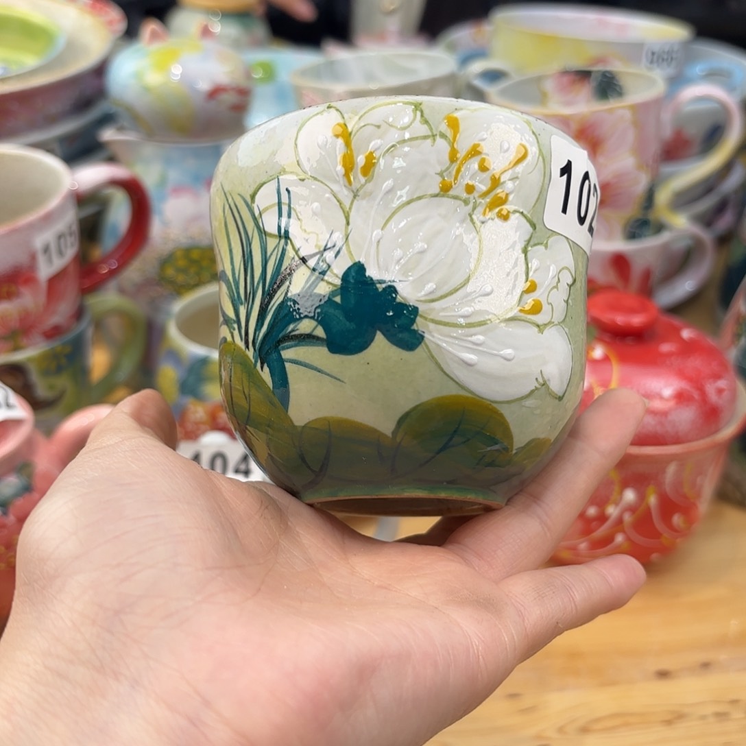 瓷片兔兔盖茨。兔兔