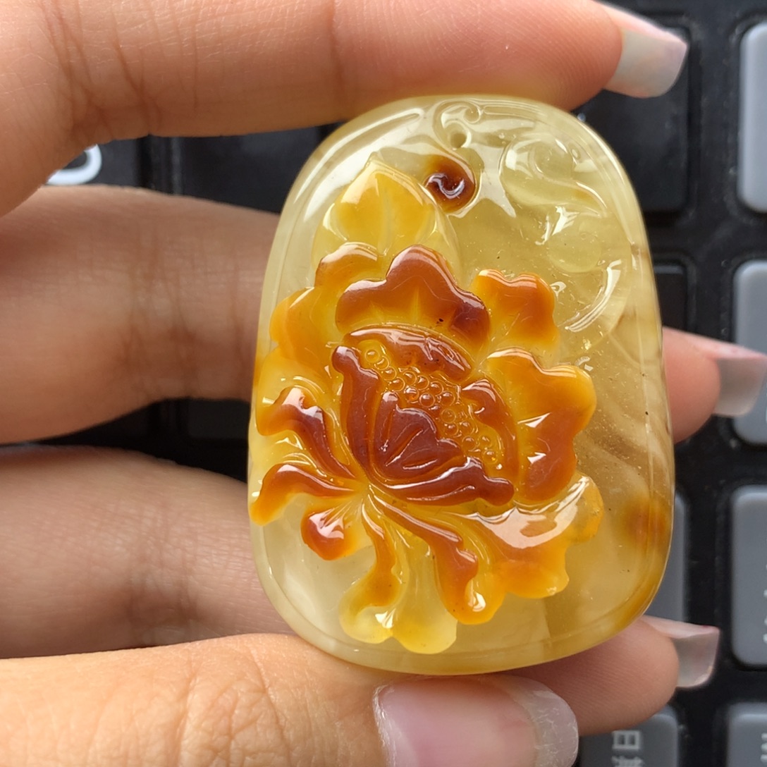 琥珀未镶嵌珠宝奇石