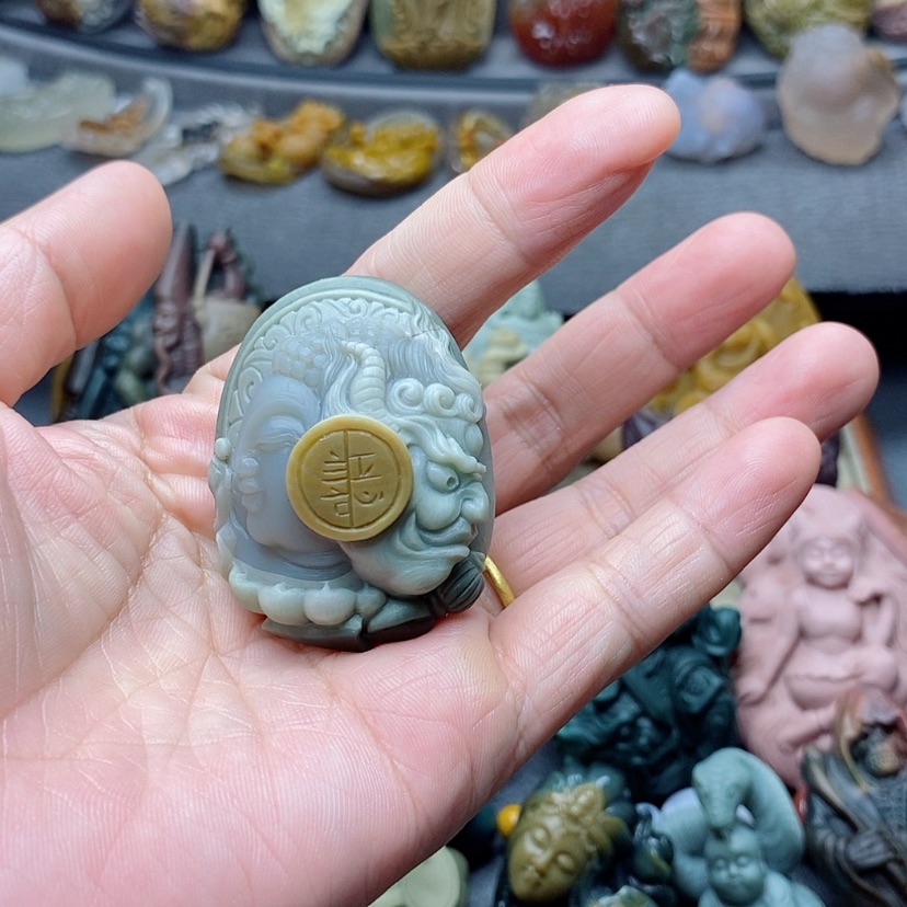 【闪购商品】定制石英质玉吊坠未镶嵌