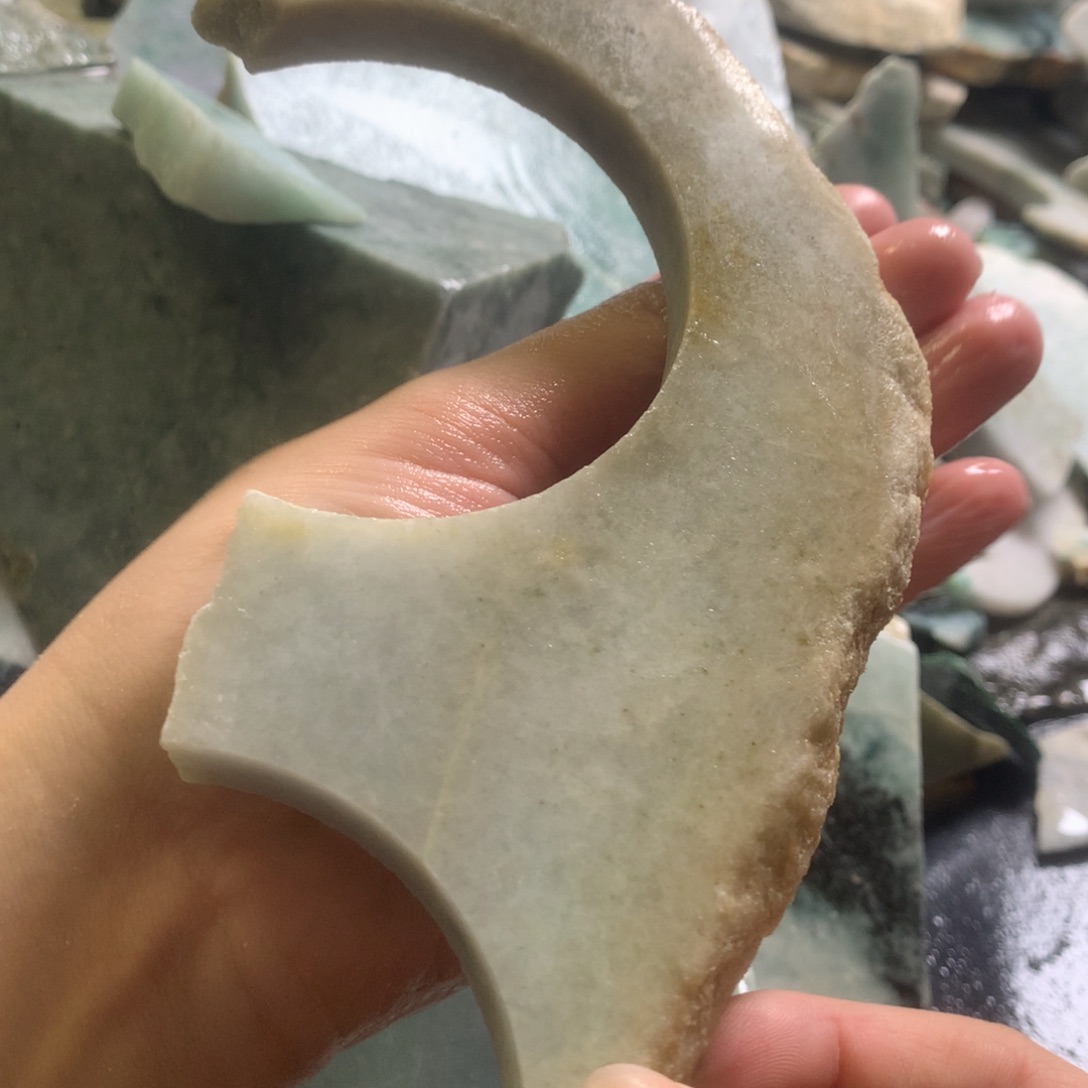 翡翠颈饰未镶嵌缅甸翡翠