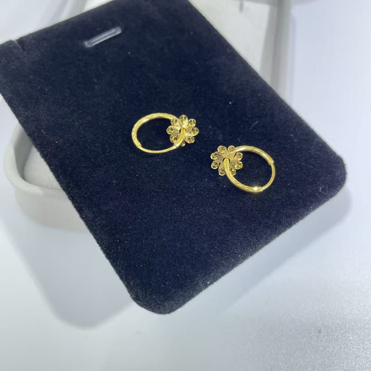 5G黄金足金999闪耀太阳花耳环简约百搭 21018