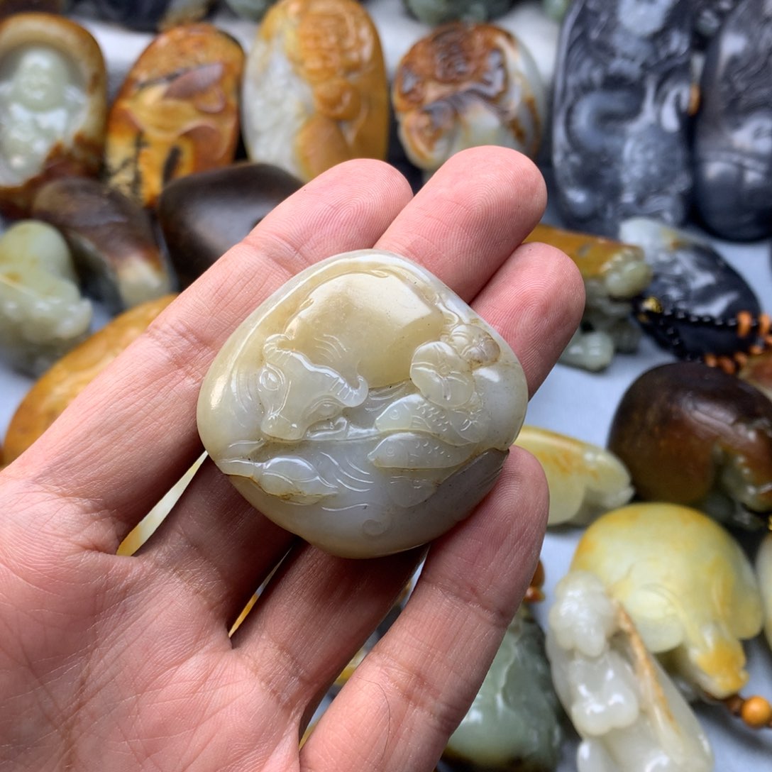 和田玉挂件未镶嵌