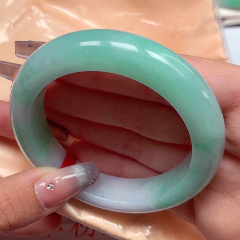 【闪购商品】翡翠手镯未镶嵌5253圈冰胶阳绿手镯