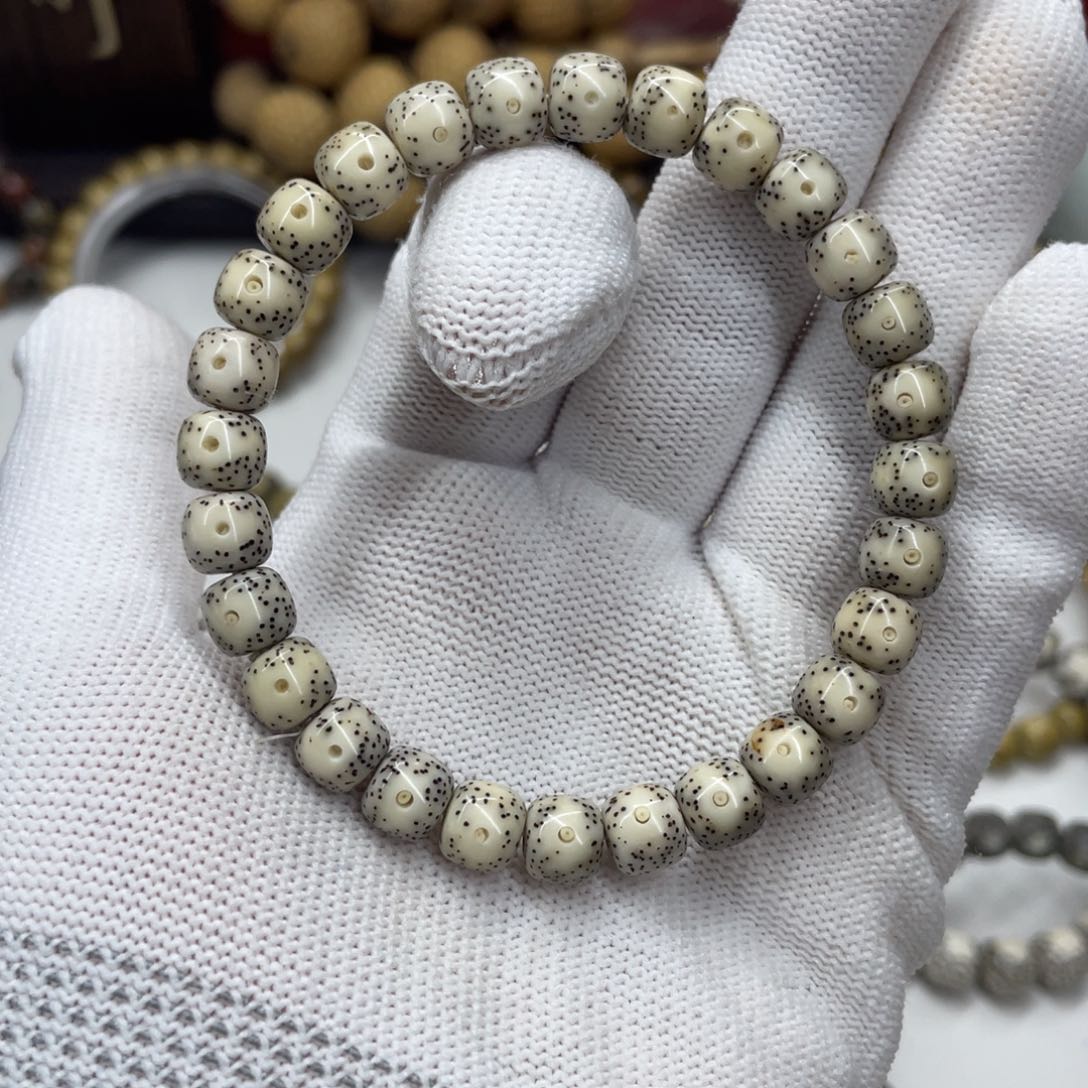 星月菩提手串8mm 瓷白大眼