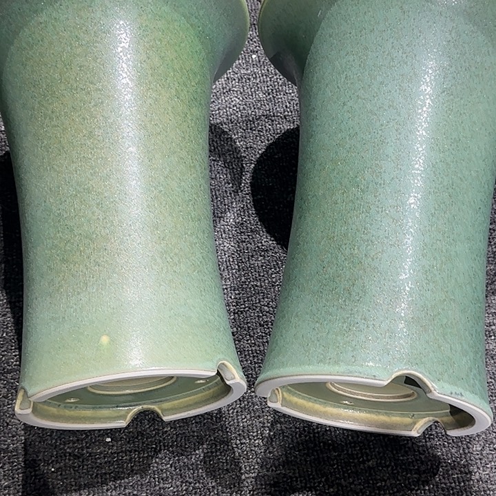 有****其他绿釉陶瓷花器一对