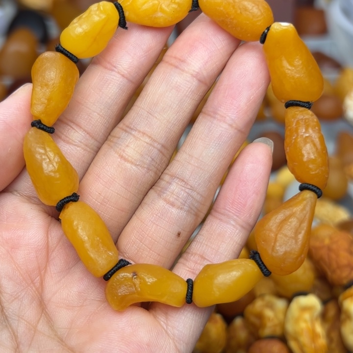 琥珀未镶嵌裸石天然蜜蜡