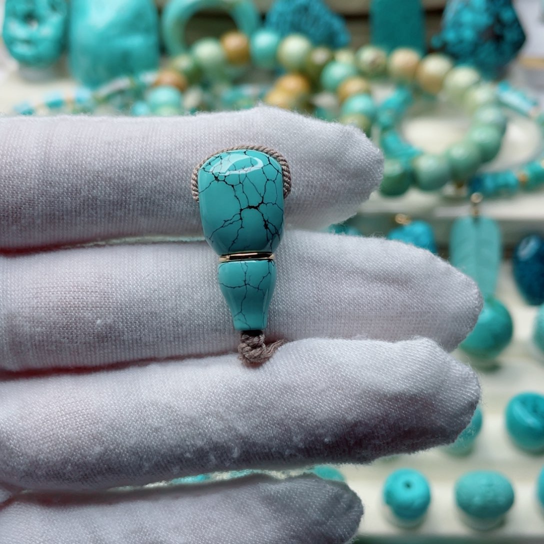 绿松石18K金镶嵌珠宝奇石