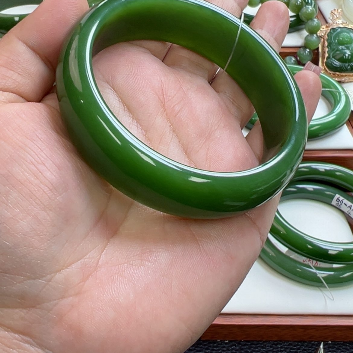 【闪购商品】和田玉手镯未镶嵌哎*喂