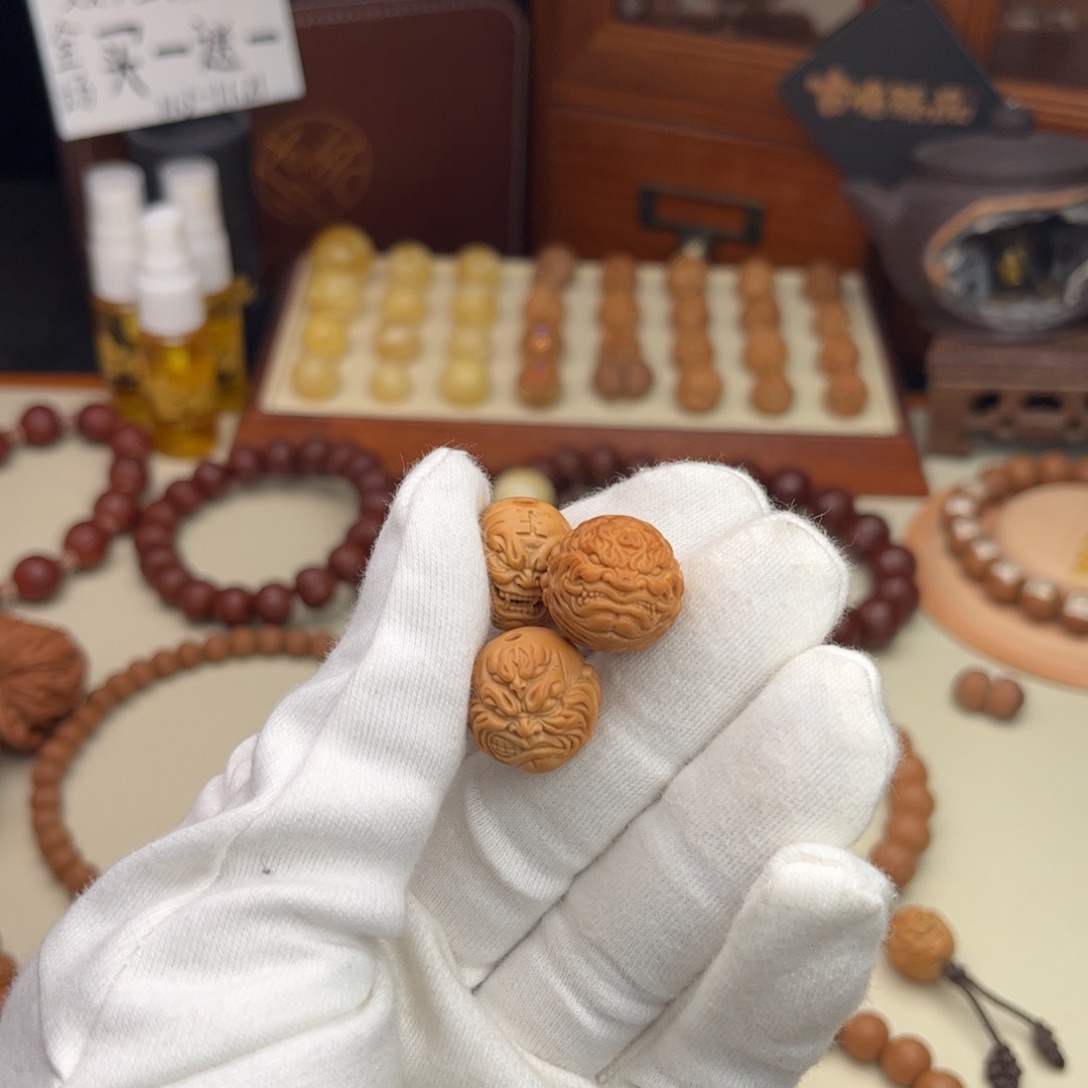 观***）核桃猴头单颗三颗毕业