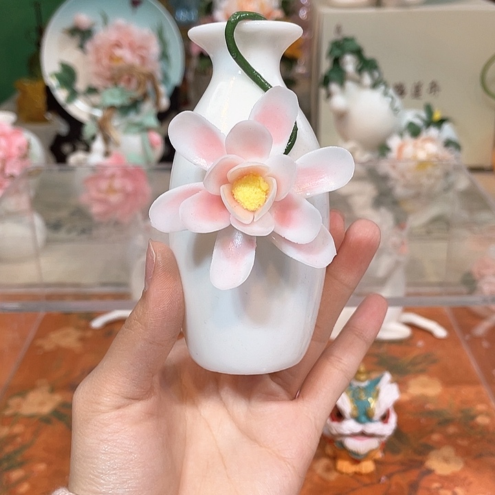 手工陶瓷精致摆件