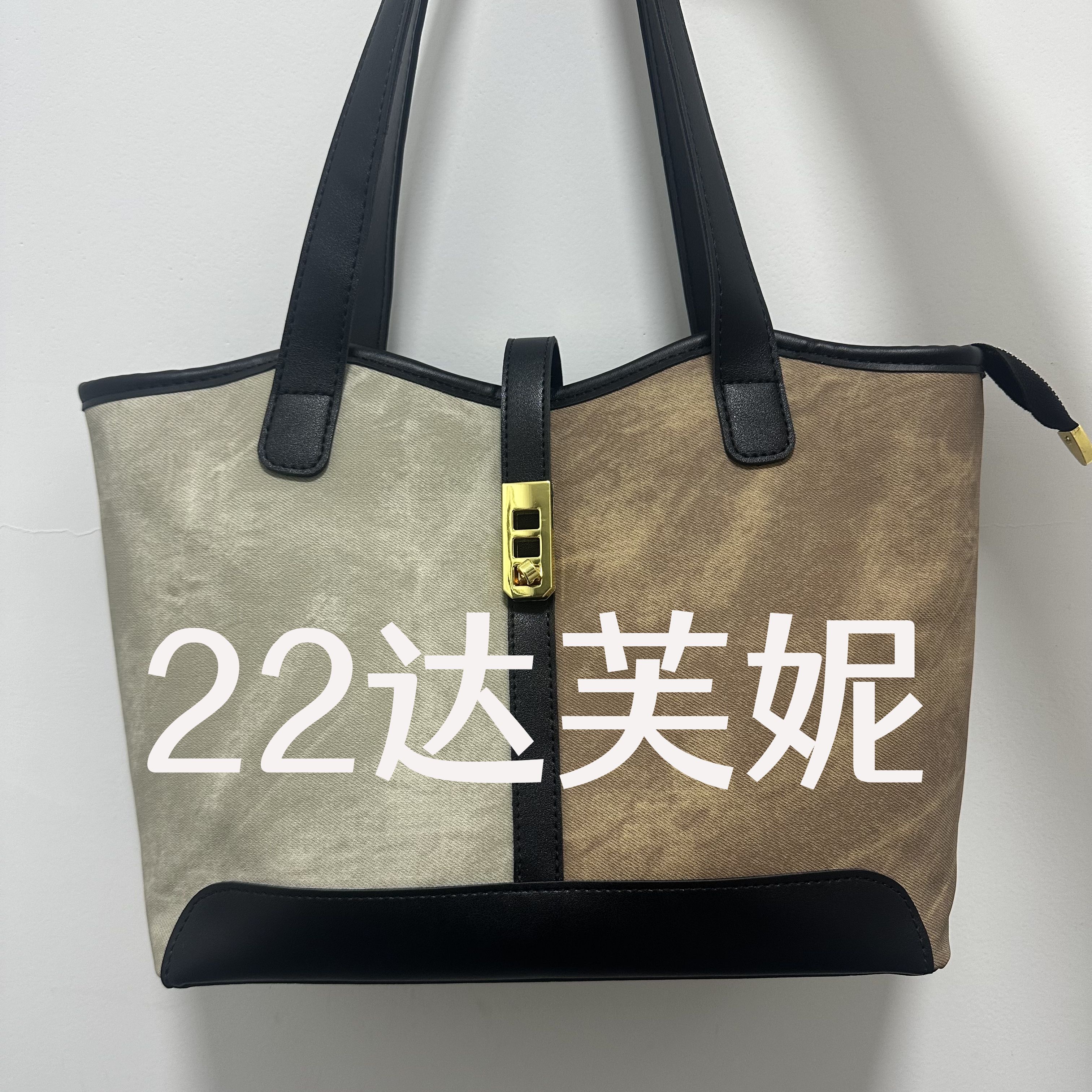 22【邮差达1芙1妮】黑色中号链条经典款斜挎信封包