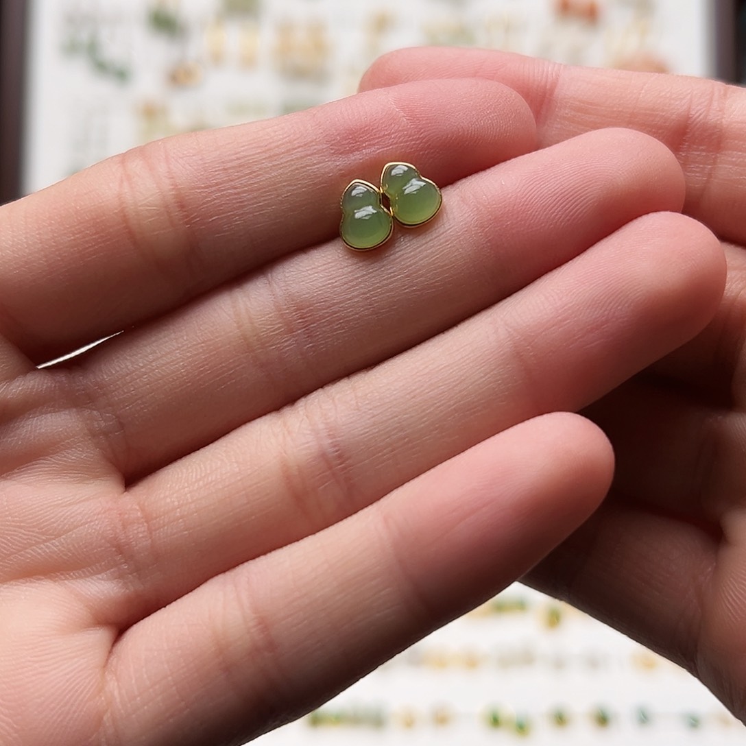 银S925镀金镶嵌和田玉耳钉