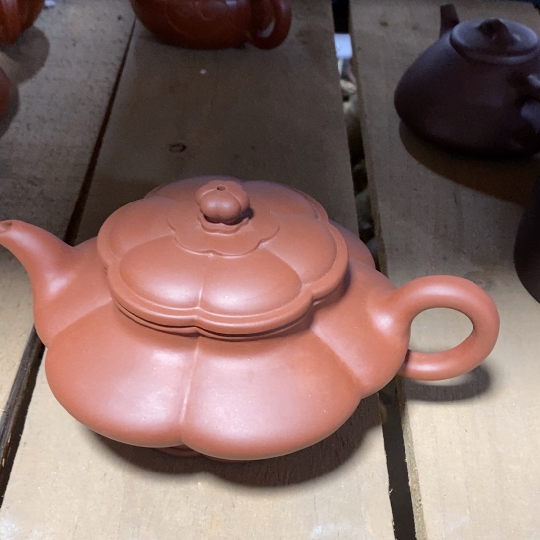 紫砂茶壶白22 筋纹虚扁 底槽清 450c