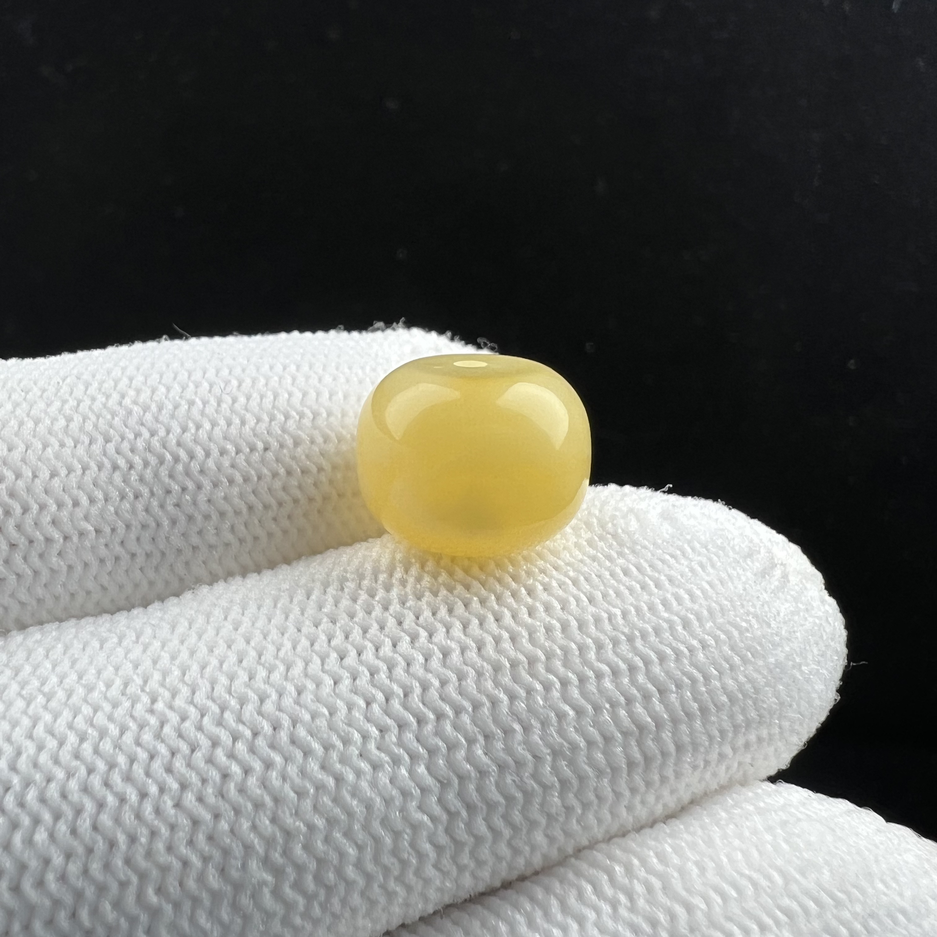 R2203天然原矿蜜蜡 满蜡墩子 12.8*9.6mm 支持复检假一罚四