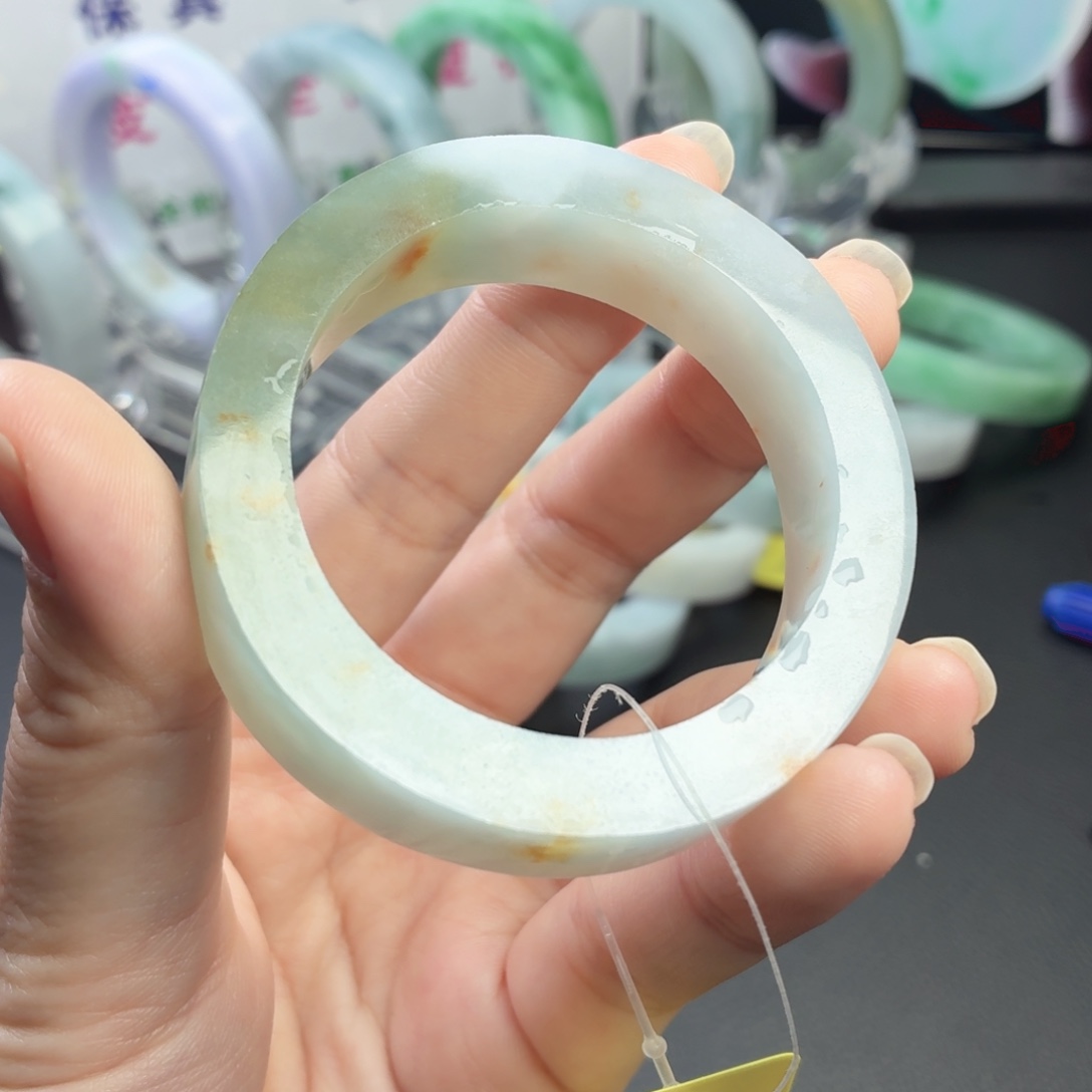 定制翡翠未镶嵌洒金手镯洒金 色特贵妃