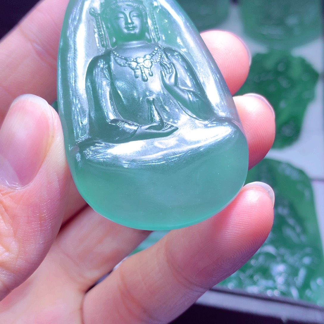 旷****定制翡翠未镶嵌天然翡翠A货毛货挂件