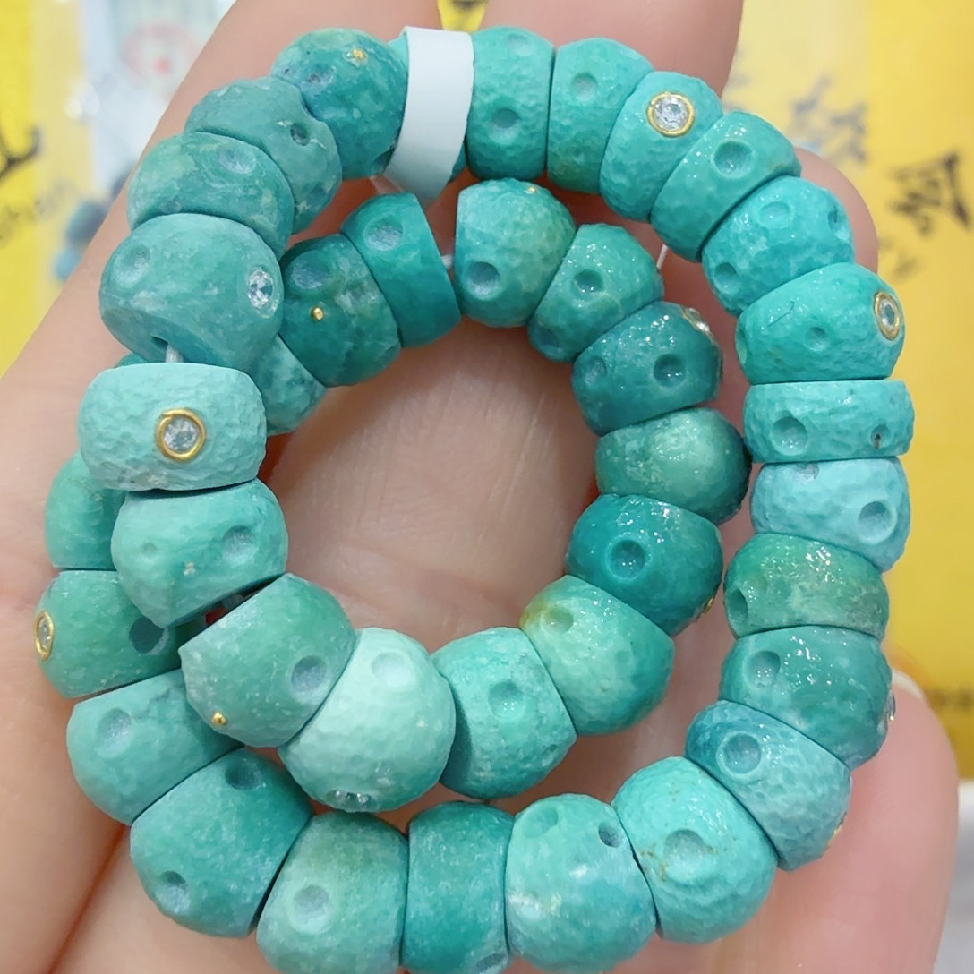 绿松石未镶嵌珠宝奇石