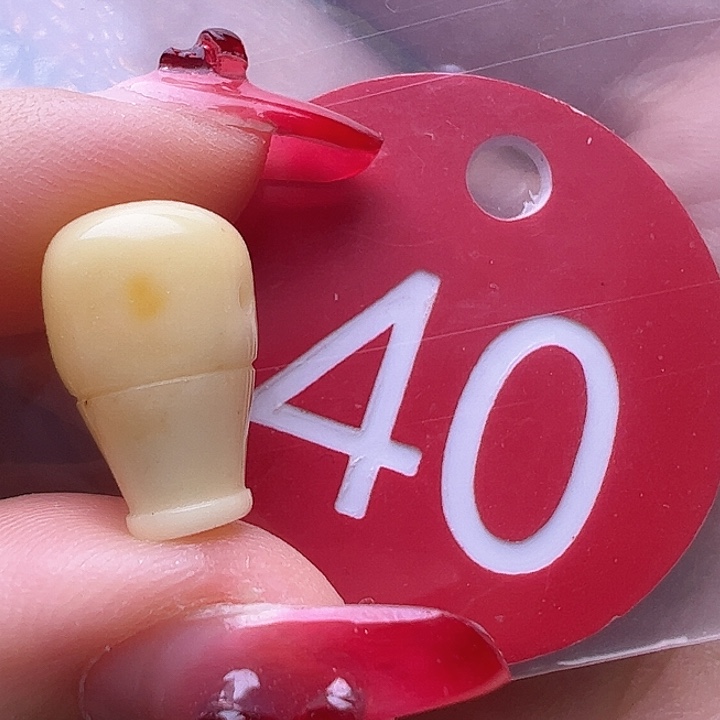 蜜蜡裸石未镶嵌微瑕 9.7mm 三通