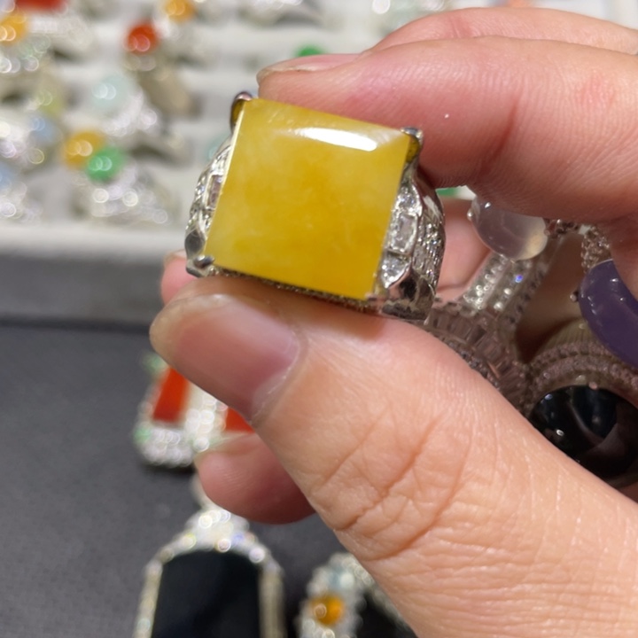 翡翠未镶嵌戒指缅甸天然翡翠