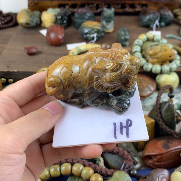 岫岩河磨玉（透闪石质玉）未镶嵌珠宝奇石W***W